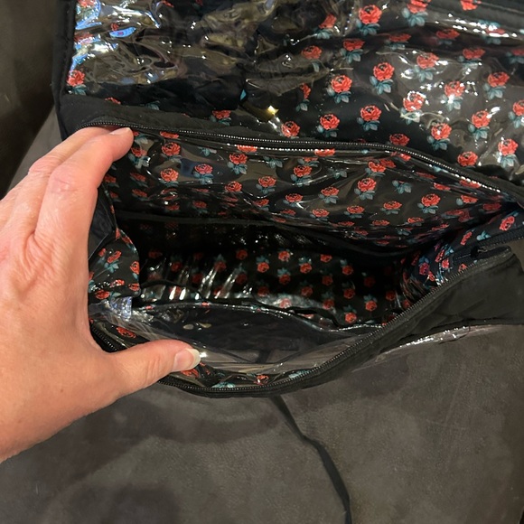 Black Vera Bradley hanging travel organizer - Picture 4 of 5